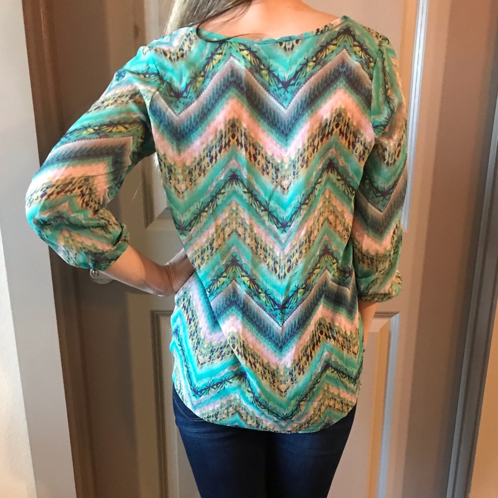 Colorful blouse - Picture 2 of 3